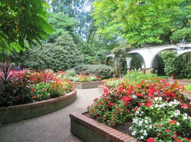 Park & Tilford Gardens, Canada